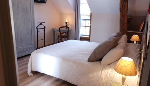 Standard-Doppelzimmer, eigenes Bad, Gartenblick (LA GRAVELLE)
