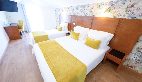 Dreibettzimmer