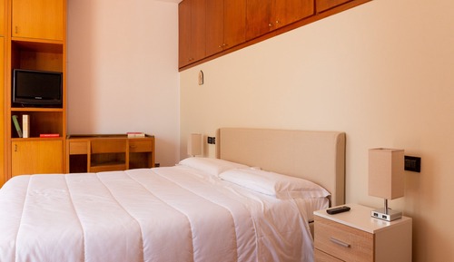 Standard-Doppelzimmer, 1 Doppelbett, Gartenblick, zum Garten hin