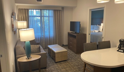 Suite, 2 Schlafzimmer, Küche, Poolblick