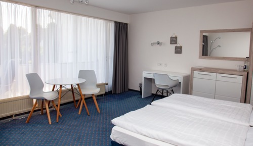 Familien-Doppelzimmer, 1 King-Bett und Schlafsofa