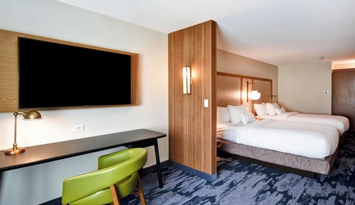 Suite, 2 Queen Beds with Sofa