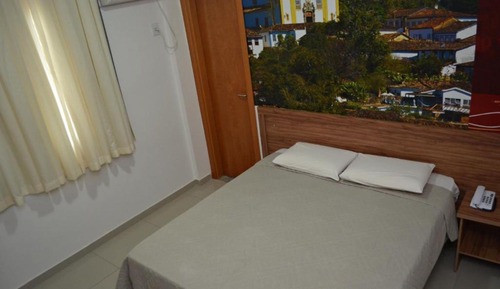 Standard-Doppel- oder -Zweibettzimmer