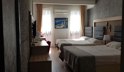 Standard-Doppel- oder -Zweibettzimmer