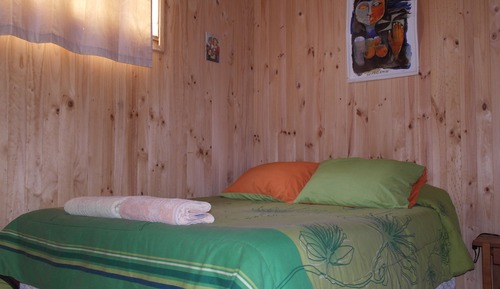 Familien-Ferienhütte, 2 Schlafzimmer, Nichtraucher, eigenes Bad (3 pax)