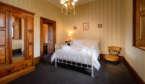 Superior-Doppelzimmer, 1 Doppelbett, Gemeinschaftsbad, Talblick