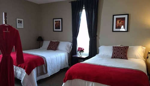 Basic-Doppelzimmer, 2 Doppelbetten (Nick Carraway Room)