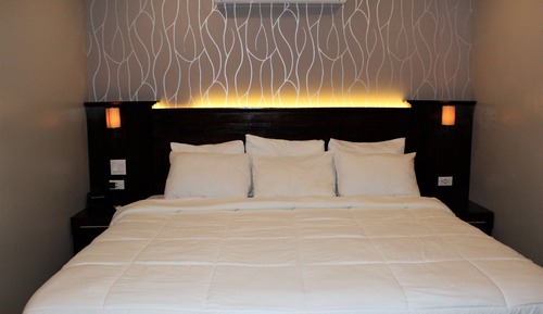 Junior-Suite, 2 Schlafzimmer, Poolzugang, Blick auf den Innenhof