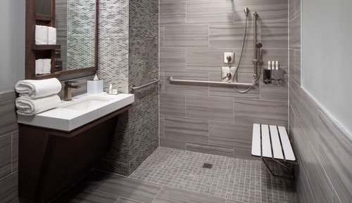 Zimmer, 1 Queen-Bett, barrierefrei (Comm, Mobility, Roll Shwr)