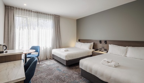 Standard Accessible Twin Queen