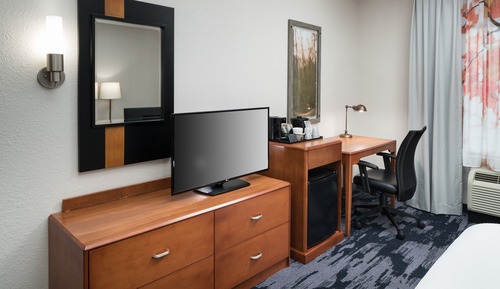 Zimmer, 1 King-Bett (Mobility/Hearing Access, Roll-In Shwr)