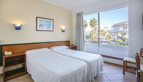 Doppelzimmer, Balkon, eingeschränkter Meerblick
