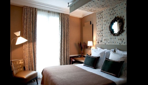 Deluxe-Doppel- oder -Zweibettzimmer
