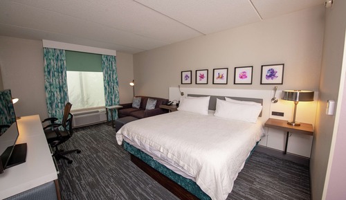 Evolution, 1 King-Bett, Sofa