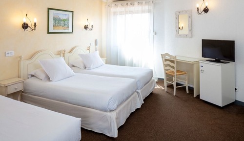 Dreibettzimmer