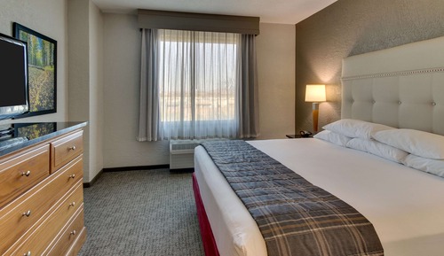 Suite, 1 King-Bett und Schlafsofa, barrierefrei, Kühlschrank und Mikrowelle (2 Rooms, Tub)