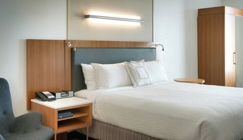 Studio, 1 King-Bett und Schlafsofa (Mobility/Hearing Access, Roll-In Shwr)