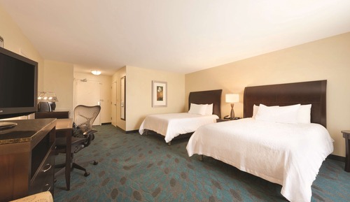 Zimmer, 2 Queen-Betten, barrierefrei (Mobility & Hearing, Roll-In Shower)