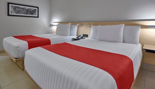 Zimmer, 2 Queen-Betten