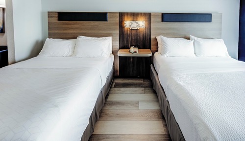 Zimmer, 2 Queen-Betten, barrierefrei (Comms Accessible. Roll-In Shower)