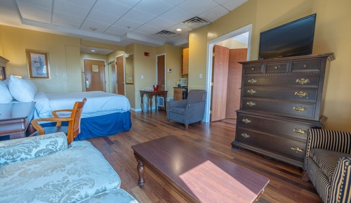 Zimmer, Mehrere Betten, Balkon, Parkblick