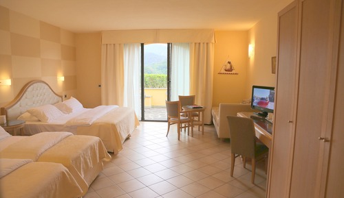 Familien-Vierbettzimmer