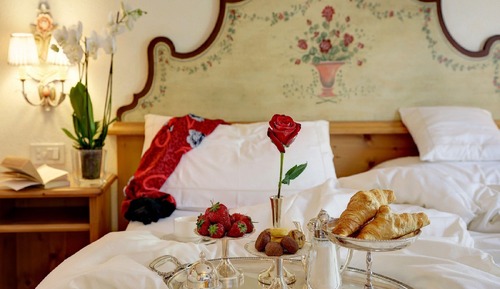 Classic-Doppel- oder -Zweibettzimmer
