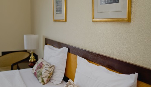 Doppel- oder Zweibettzimmer, Stadtblick