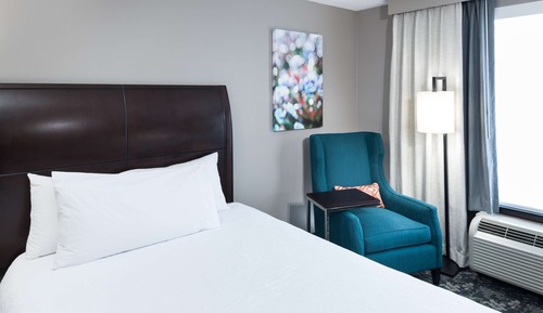 Zimmer, 2 Queen-Betten, barrierefrei (Hearing)