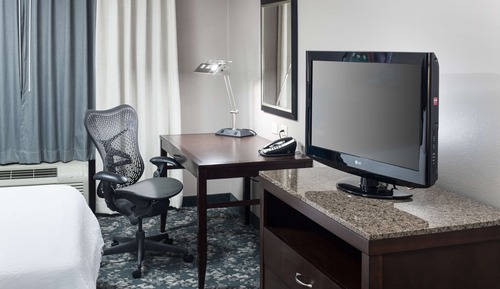 Zimmer, 1 King-Bett, barrierefrei, Whirlpool (3x3 Shower)