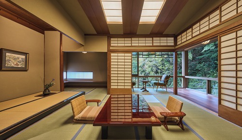 Traditional-Suite (with Outdoor bathtub)