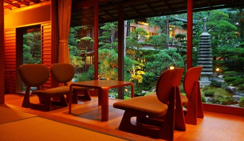 Traditional-Zimmer (29sqm, Up to 6 person)