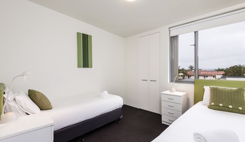Standard-Apartment, 2 Schlafzimmer, Nichtraucher, Gemeinschaftsbad (Concourse)