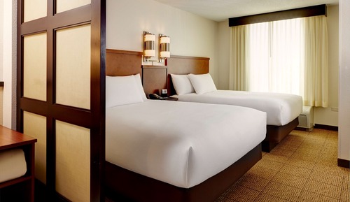 Zimmer, 2 Queen-Betten (High Floor)