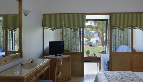 Familienzimmer, Poolblick