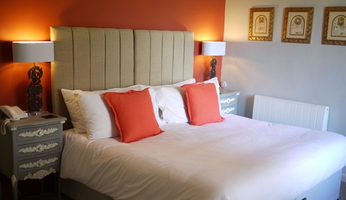 Doppel- oder Zweibettzimmer (Reynolds Room)