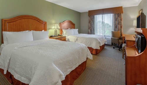 2 QUEEN-BETTEN, KS, MW, NR