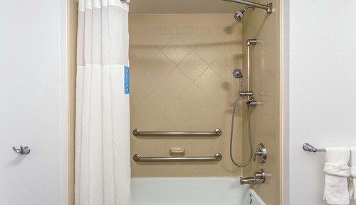 Suite, 1 King-Bett, barrierefrei, Badewanne (Mobility & Hearing)