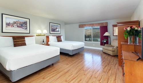 Zimmer, 2 Queen-Betten, Kochnische