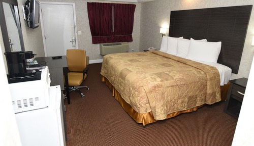 Deluxe-Zimmer, 1 King-Bett, Nichtraucher, Kühlschrank und Mikrowelle