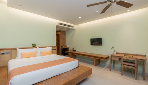 Estate Deluxe Forest Room