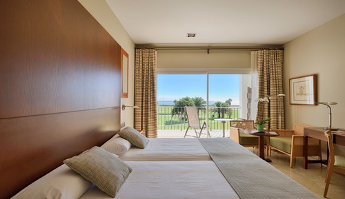 Standard-Zweibettzimmer (2 adults and 1 child)