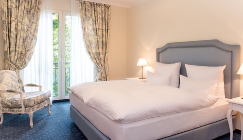 Superior-Doppelzimmer, Parkblick, zum Garten hin