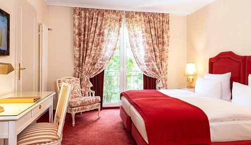 Superior-Zweibettzimmer, Parkblick, zum Garten hin