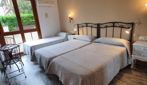 Dreibettzimmer
