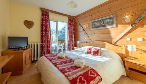 Classic-Doppel- oder -Zweibettzimmer