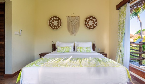 Tembo Family Suite + Bali Safari Entrance & Safari Journey