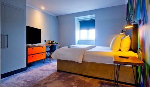 Club-Zimmer (FREE Gym & Pool Access)