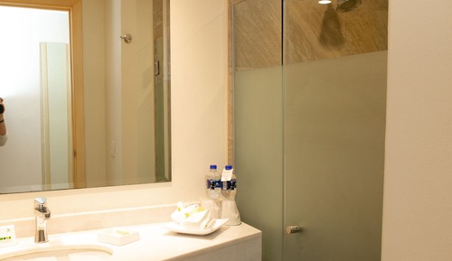 Superior-Zimmer, 1 King-Bett, barrierefrei (Mobility/Hearing Accesible Room)