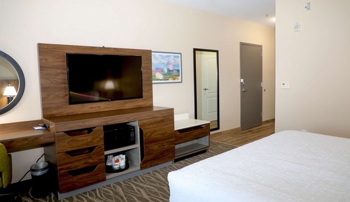 Zimmer, 1 King-Bett, barrierefrei, Nichtraucher (Bathtub)